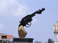 Камбоджа - Памятник разоружения