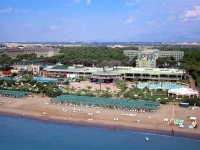 Maritim Pine Beach Resort - 