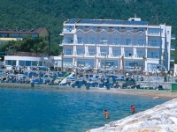 Aqua Bella Beach Hotel - La Perla