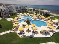 MITSIS SERITA BEACH - вид на отель и бассейн