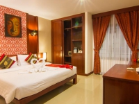 Patong Hemingways Hotel - 