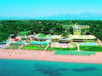 Maritim Pine Beach Resort - 
