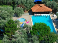 Coral Hotel -   