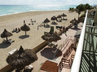 Days Hotel Thunderbird Beach Resort - 