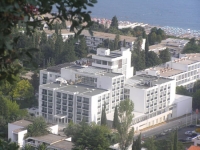 Hotel Tara -   