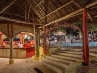 Sandies Tropical Beach Resort - 